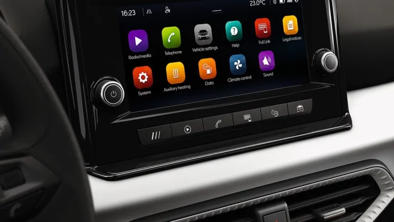 Radio de 8,25" con Full Link